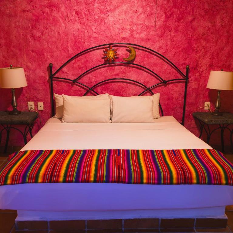 Hacienda Maria Bonita Hotel - Master Suite with Pool View - 4