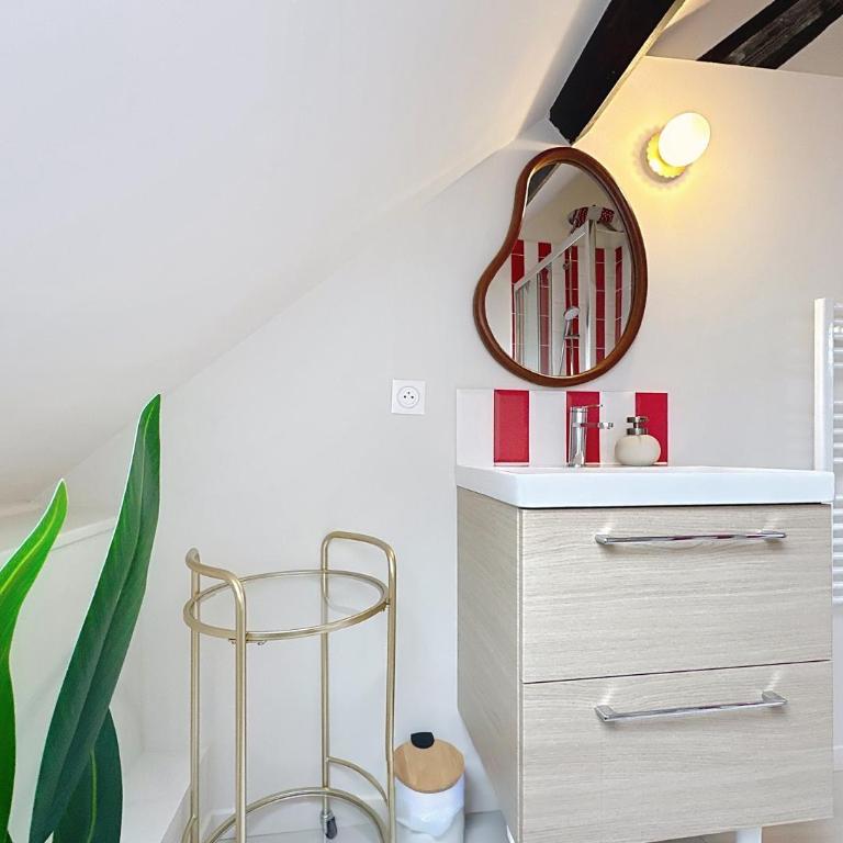 Saint-Nicaise - Appartement de Charme - Maisons Champagne 1 min - Reims - Appartamento con 2 Camere da Letto - 14