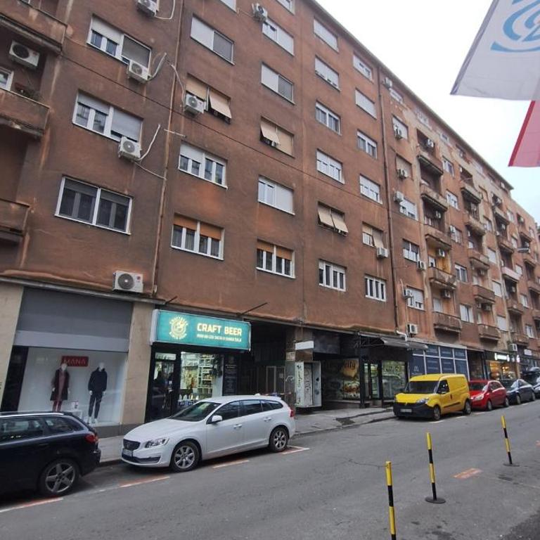 Spacious and comfortable accommodation in the very center of the city - Apartman sa 1 Spavaćom Sobom - 3