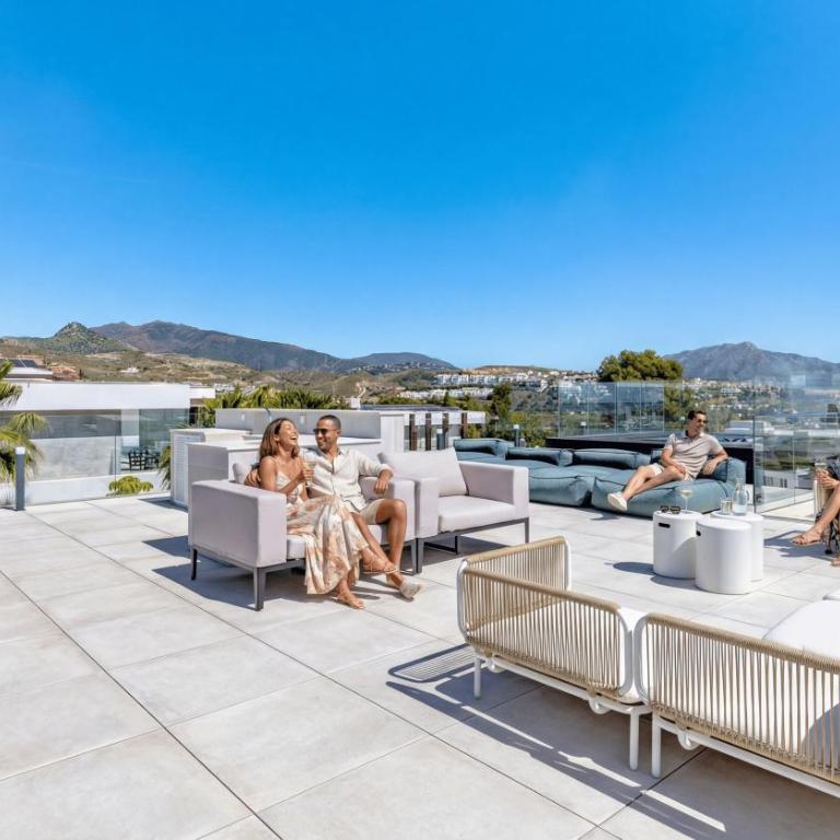 VACATION MARBELLA I Villa Martinica, Turquoise Heated Pool, Rooftop Hot Tub with Sea View, Cine Room, Night Security, Alarm System, 5 min to the Beach - Villa - 47