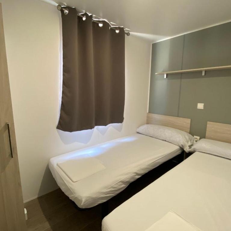 Mobil home à Marbella pour 8 pers. - API-1-52-1922 - Casa Móvil - 8