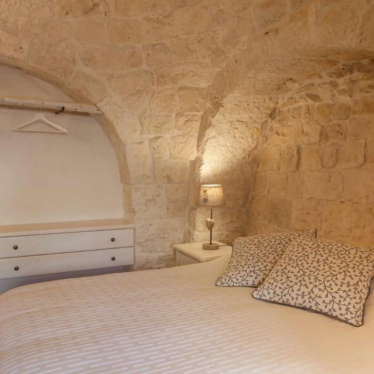 Trullo Badessa with private pool - Villa - 13