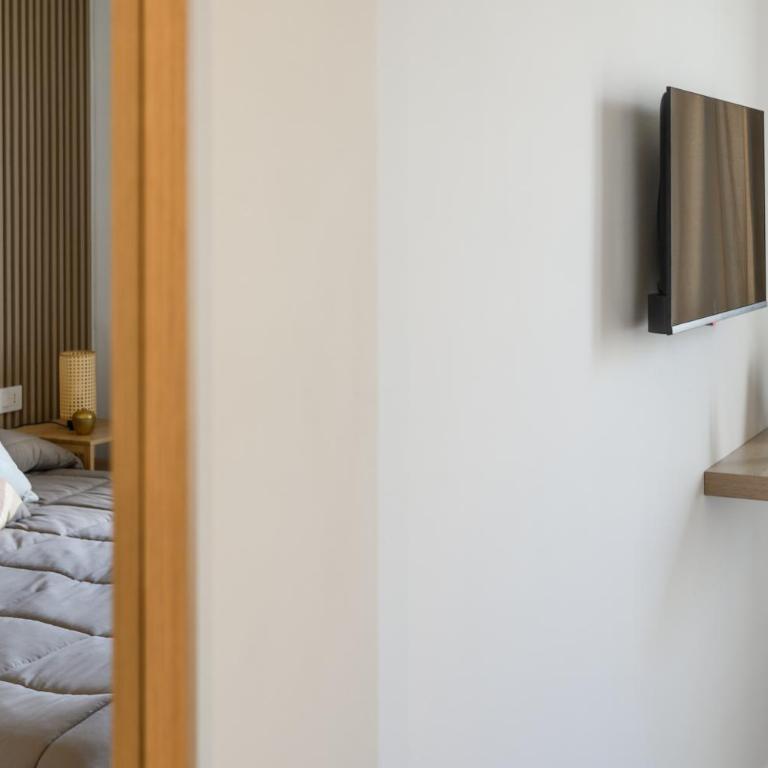Seven Nap - Central Rooms - Camera Matrimoniale con Balcone - 10