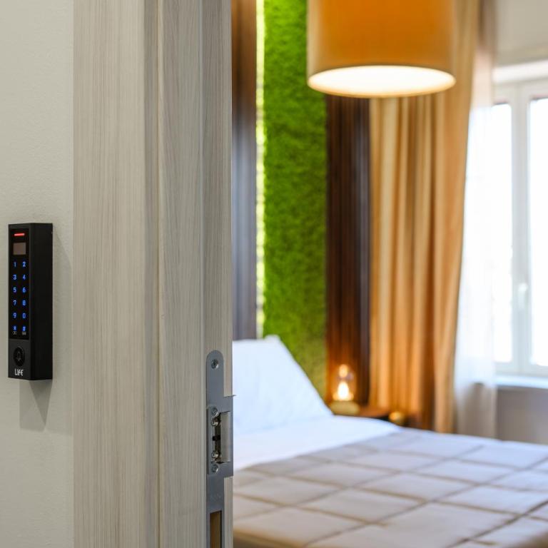 Seven Nap - Central Rooms - Camera Matrimoniale con Letto Supplementare - 4