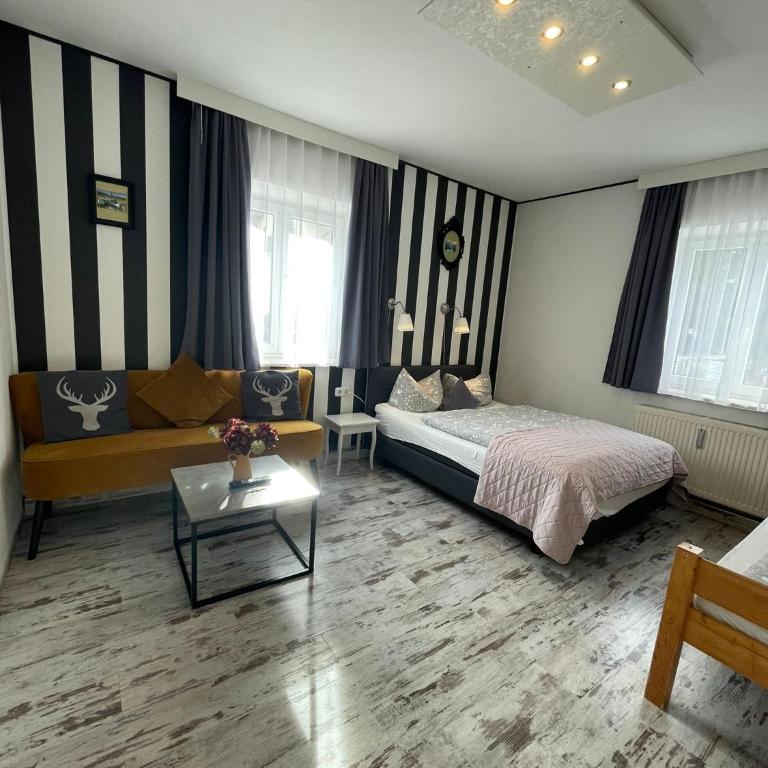 LA Boutique House - Familienzimmer mit eigenem Bad - 1