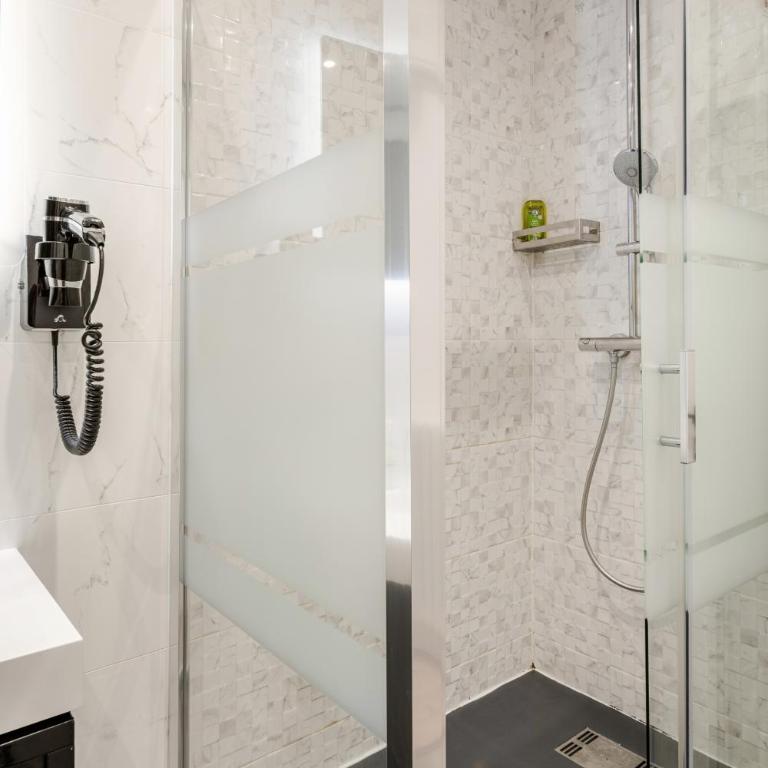 Chic Studio for 4 on Champs Elysees Avenue - Monolocale - 13