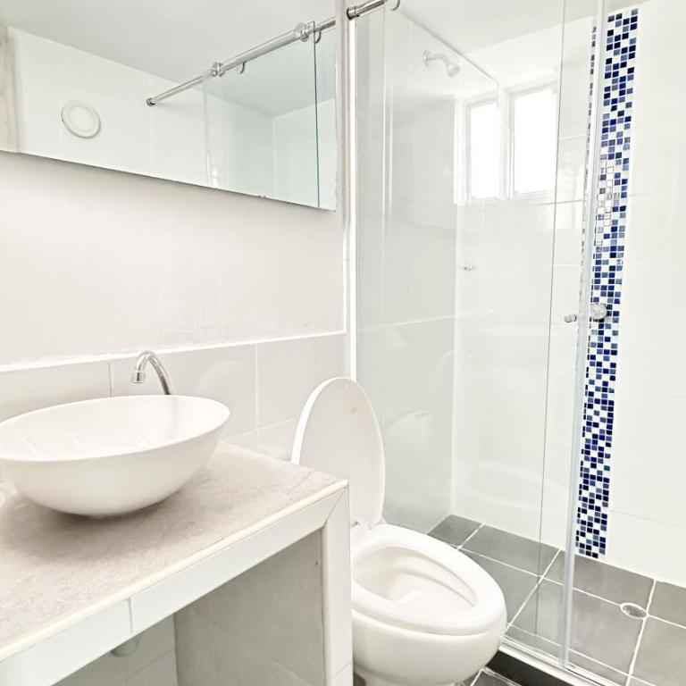 Hotel Boutique CL 84 - Habitación Doble con baño privado - 6