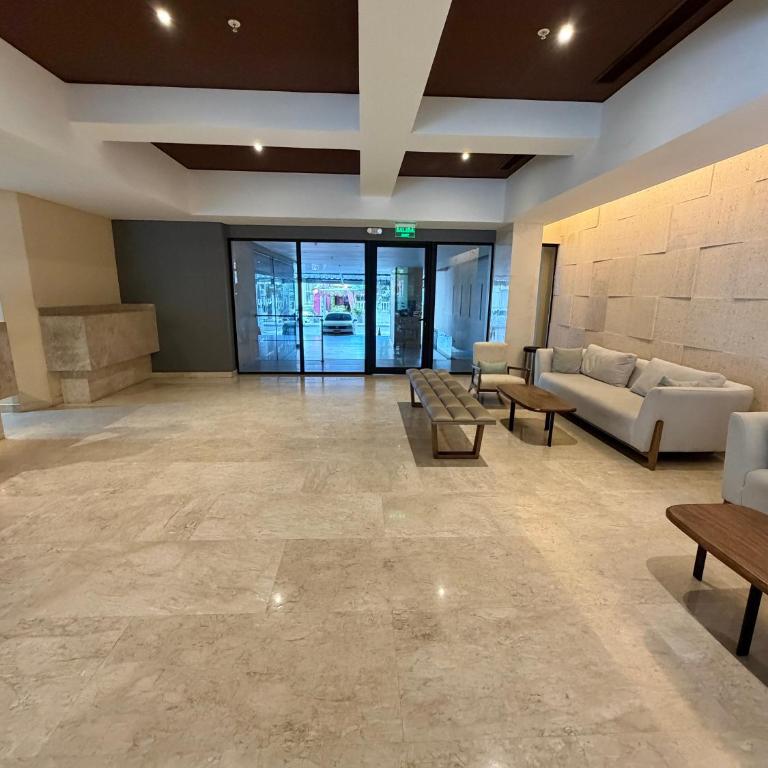 Murano Centro1 26floor,rooftop,infinity pool & views byIMZ - Two-Bedroom Apartment - 32