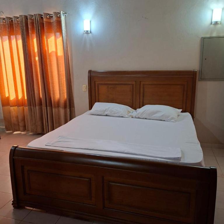 Casa quinta en Capiatá - Three-Bedroom House - 12
