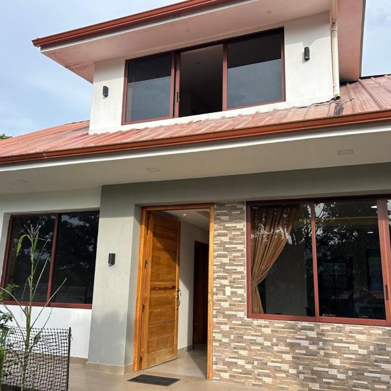 My house in Macas, Sevilla Don Bosco - Five-Bedroom House - 16