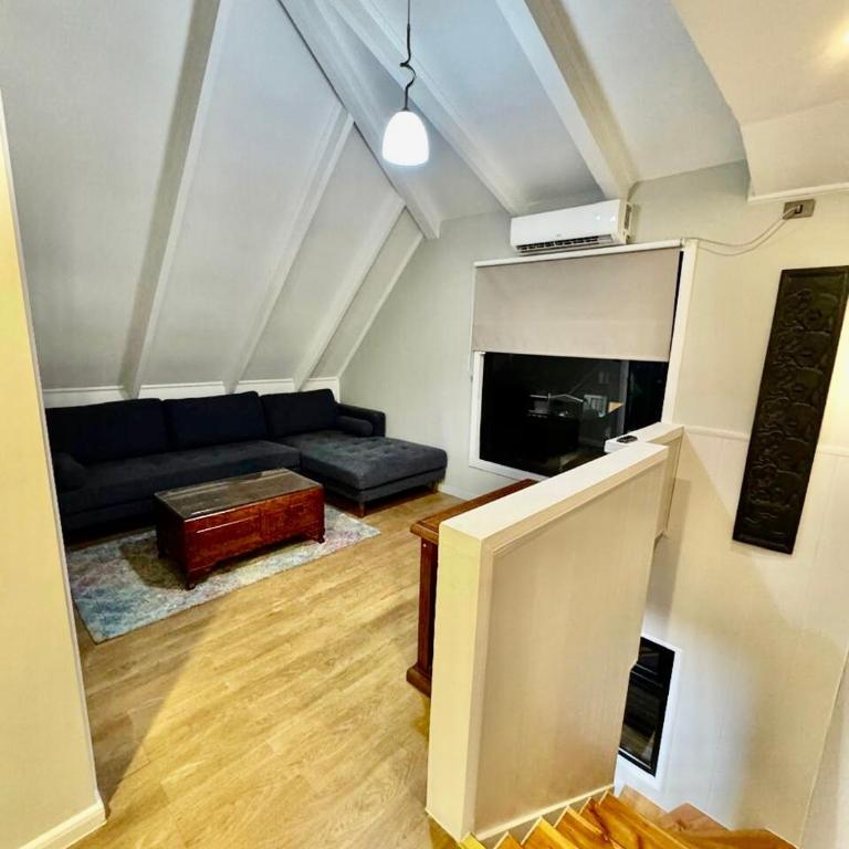 Casa Familiar Parking privado Terraza HotTub - Room #1586568101 - 2