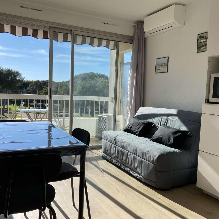 Agréable appartement climatisé avec vue sur parc - FR-1-553-334 - Appartement - 1