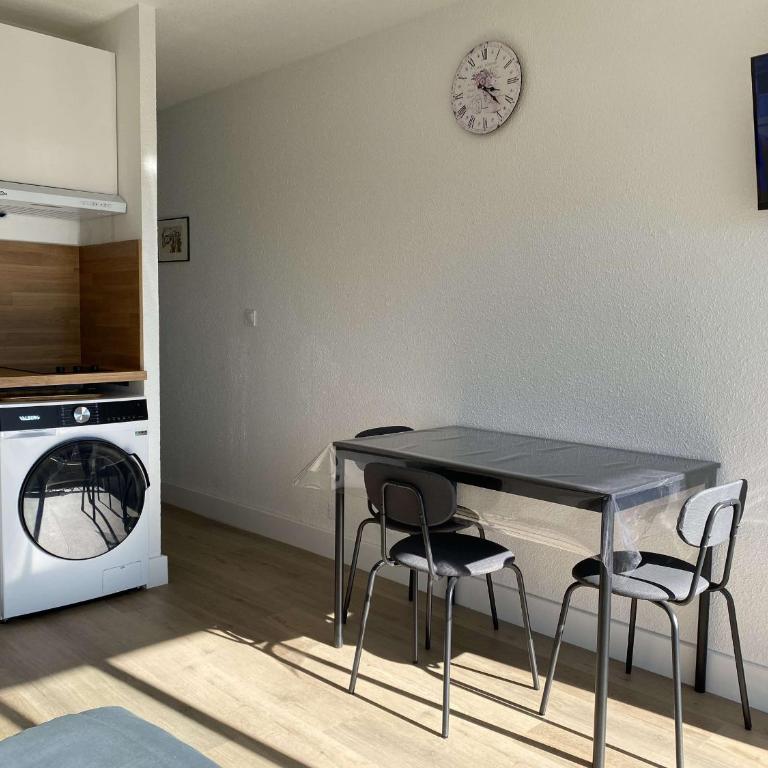 Agréable appartement climatisé avec vue sur parc - FR-1-553-334 - Appartement - 4