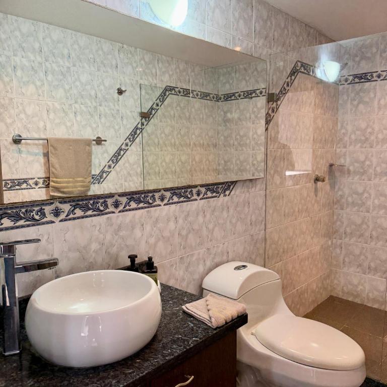 Cozy Apartment Near Airport, Beaches & Old City - Apartment with View and Balcony - 16