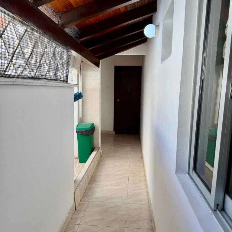 Cozy Apartment Near Airport, Beaches & Old City - Apartment with View and Balcony - 36