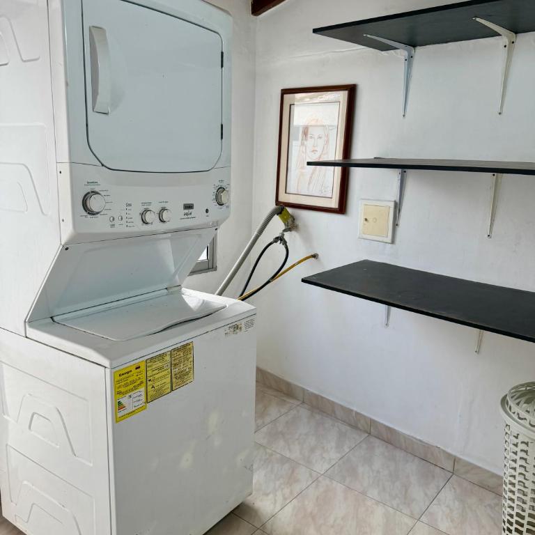 Cozy Apartment Near Airport, Beaches & Old City - Apartment with View and Balcony - 35
