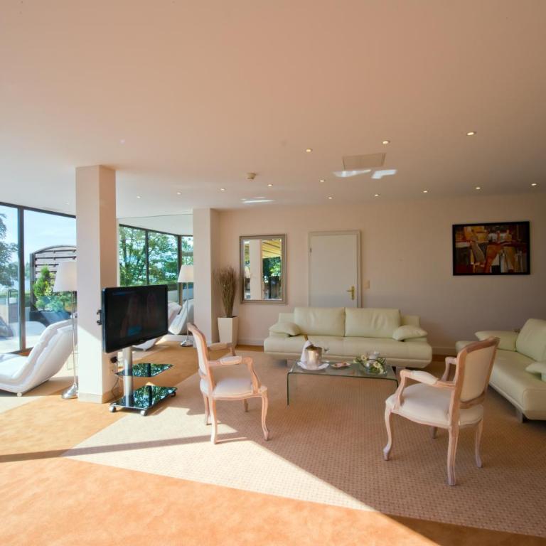 Royal Plaza Montreux - Royal Suite mit Seeblick und Terrasse - 9