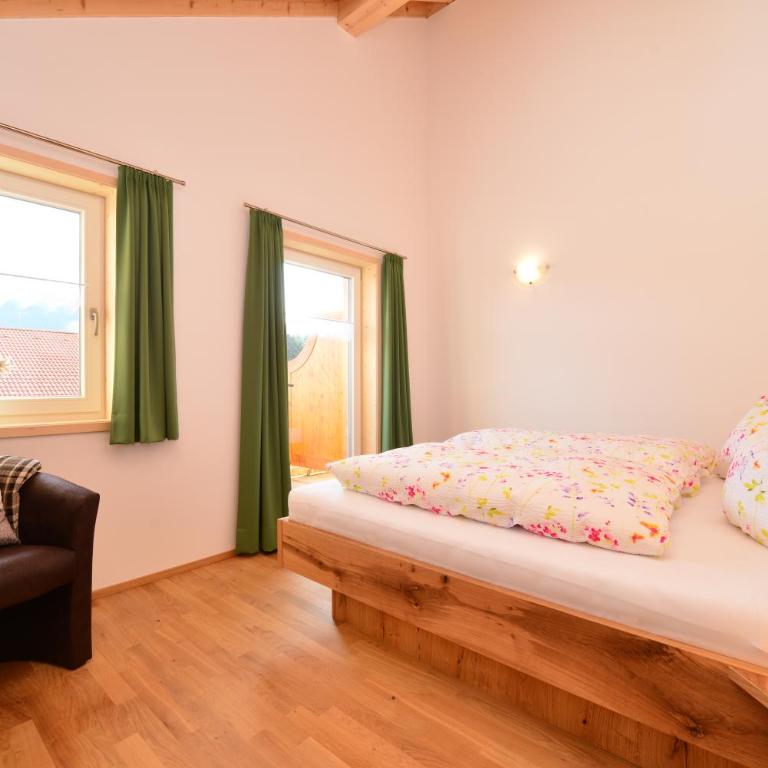 Landhof Müller - Familienapartment mit 2 Schlafzimmern und Aussicht - 2