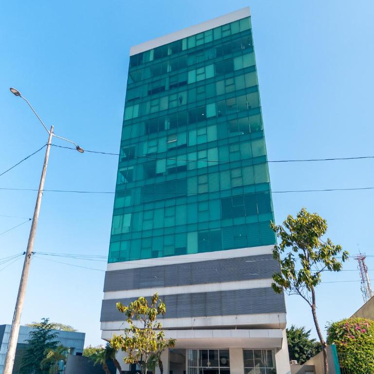 Departamento de 2 habitaciones frente a Mall del Sol - 5 min del aeropuerto - Two-Bedroom Apartment - 4