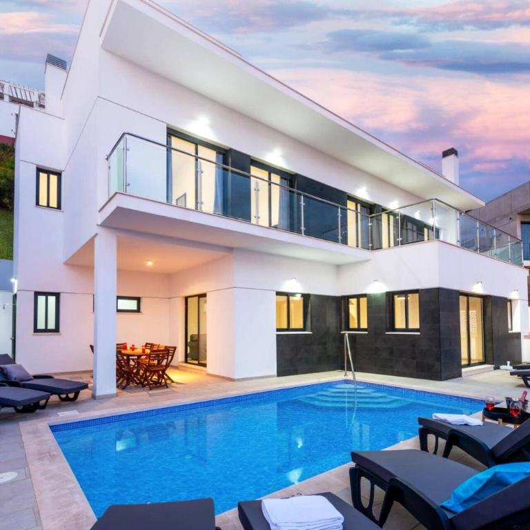 Villa Ladera Sol by Villa Plus - Villa - 20