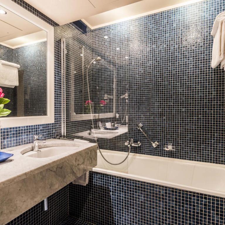 Royal Plaza Montreux - Deluxe Doppelzimmer mit Balkon sowie Park- und Seeblick oder Seeblick - 5