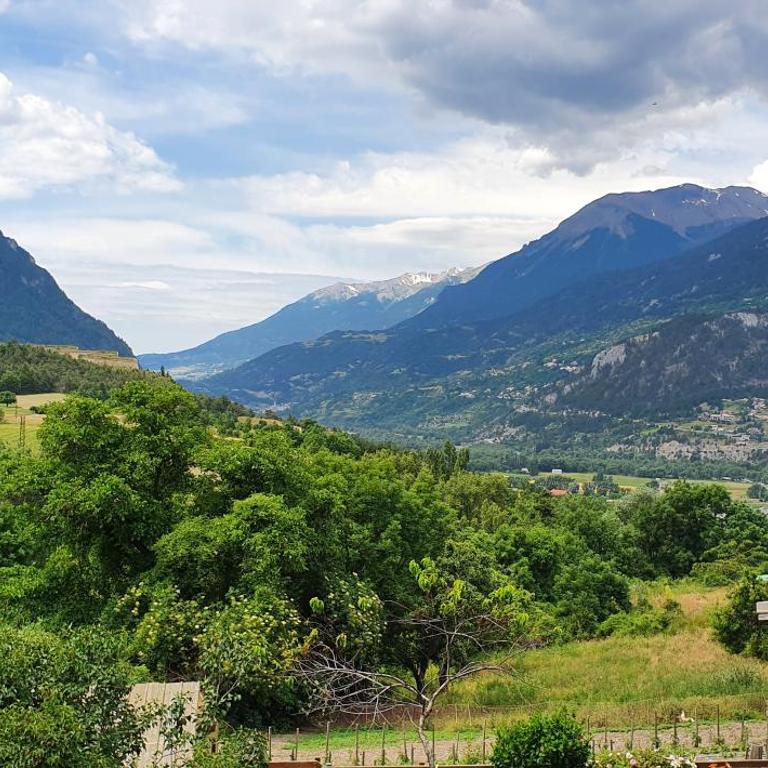 Appartement 4 personnes sur les hauteurs d'Eygliers - Appartement 2 Chambres - Vue sur Jardin - 10