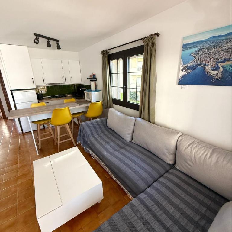 Apartamento en la Escala con piscina y parking - Apartamento de 2 dormitorios - 6