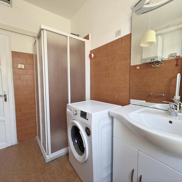 Ai Pioppi - Home immobiliare - Appartamento con 3 Camere da Letto e Vista Mare - 15