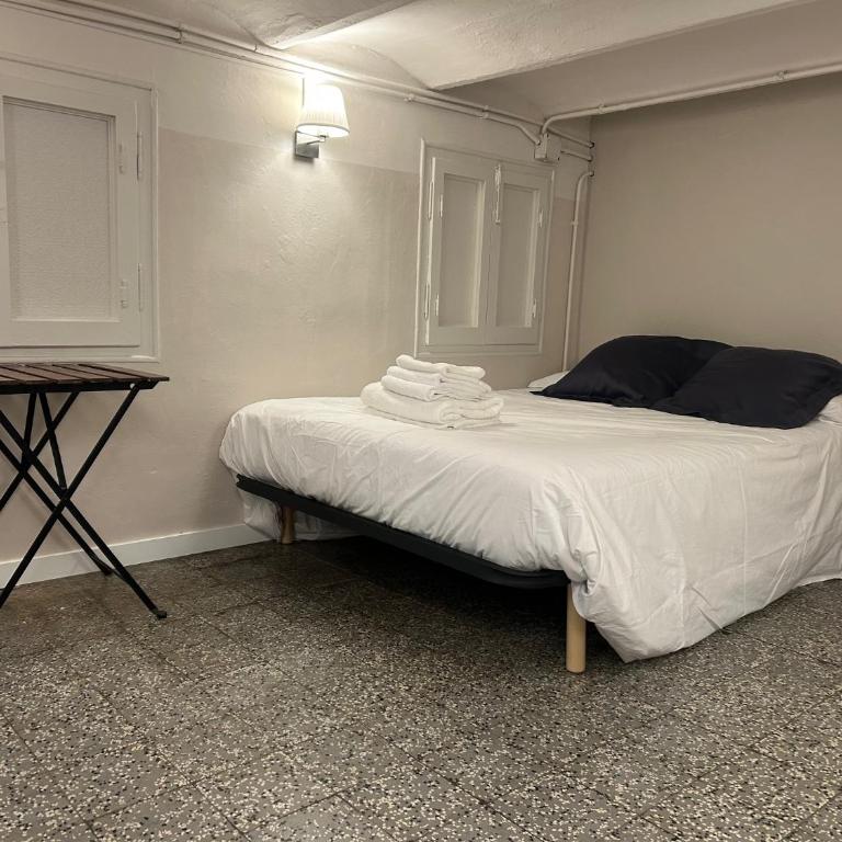 Hostalin Barcelona Gran Via - Economy Double Room - 3