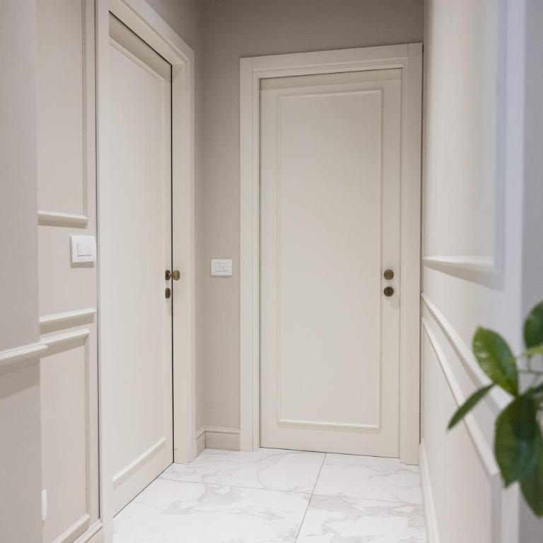 Siano Luxury Suites - Riviera Collection - King Suite with Spa Bath - 20