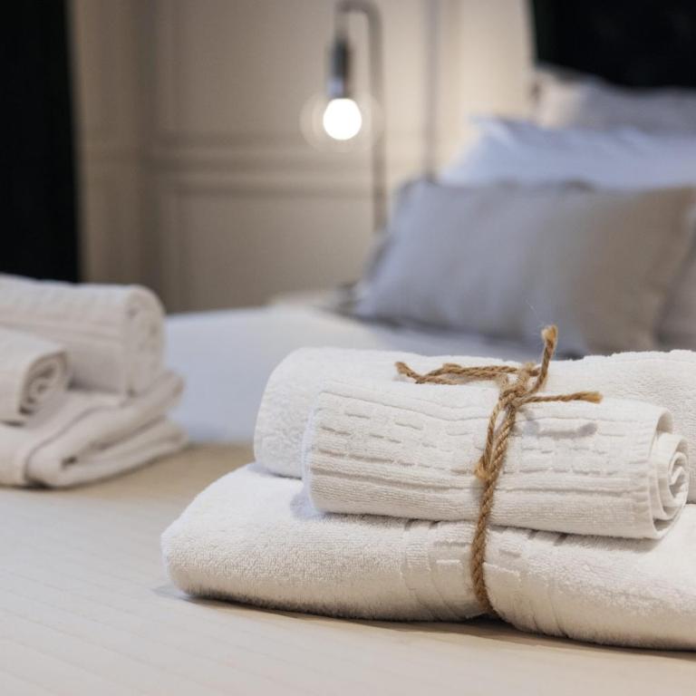 Siano Luxury Suites - Riviera Collection - Deluxe King Suite - 2