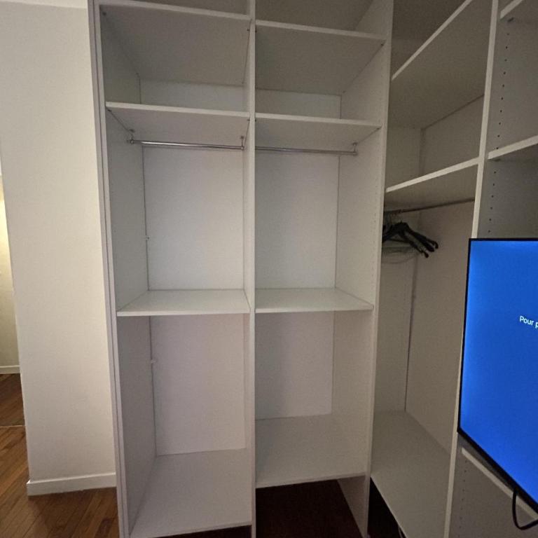 Grand et chaleureux appartement proche Kinepolis - One-Bedroom Apartment - 9