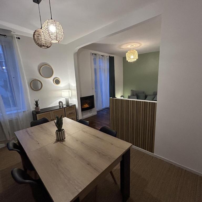 Grand et chaleureux appartement proche Kinepolis - One-Bedroom Apartment - 21
