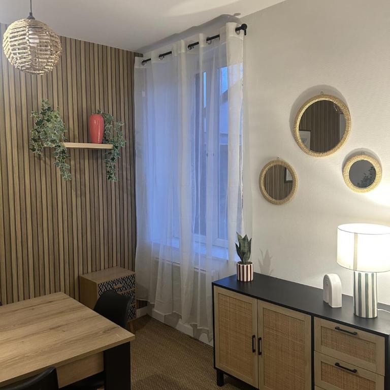 Grand et chaleureux appartement proche Kinepolis - One-Bedroom Apartment - 32