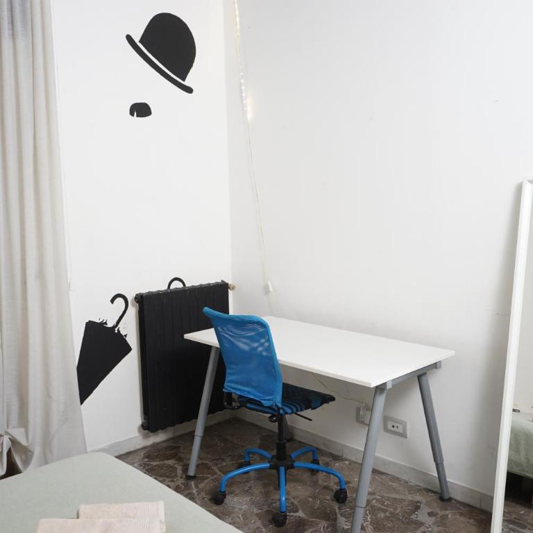 House of Arts - Double Room with Shared Bathroom - 4