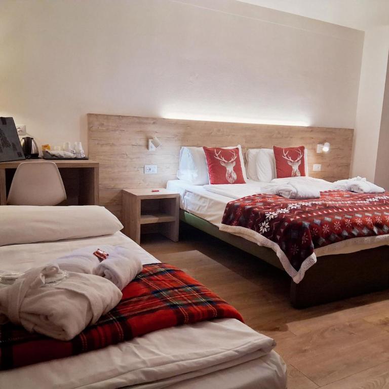 Hotel Kronplatzer Hof - Camera Quadrupla Deluxe con Accesso Spa - 1