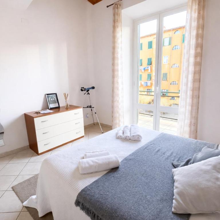 Jacuzzi Suite - Two-Bedroom Apartment - 7