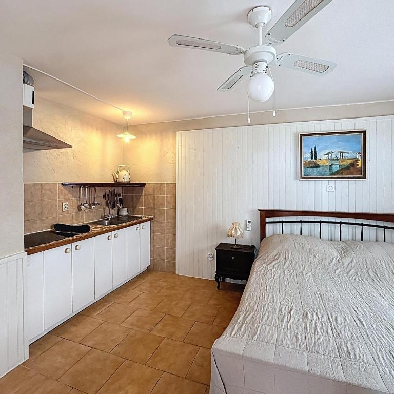 Lou Rayas - Studio-Apartment - 5