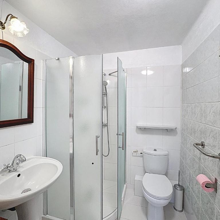 Lou Rayas - Studio-Apartment - 6