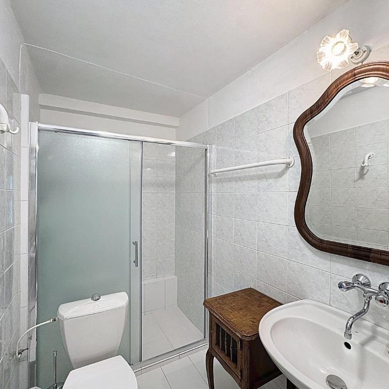 Lou Rayas - Studio-Apartment - 2