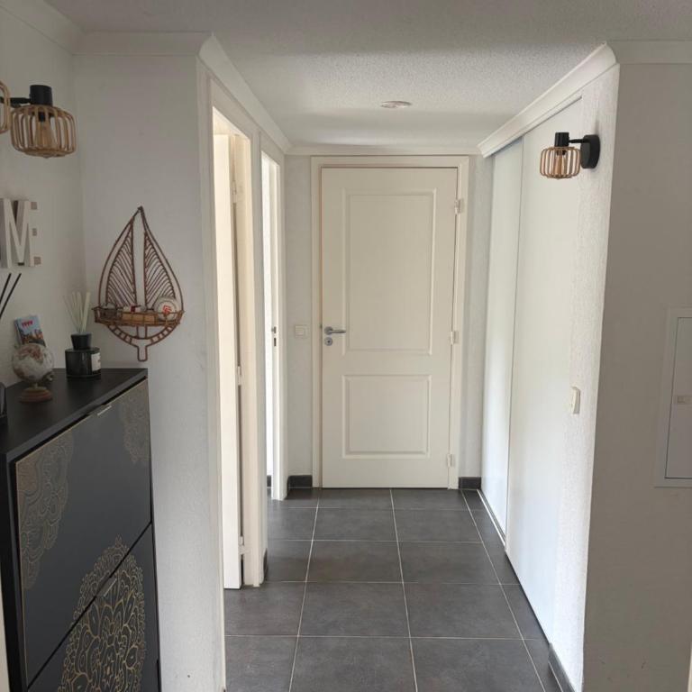 Appartement 65m2 avec Piscine et Rez de jardin 80m2 - Apartment mit 2 Schlafzimmern - 19