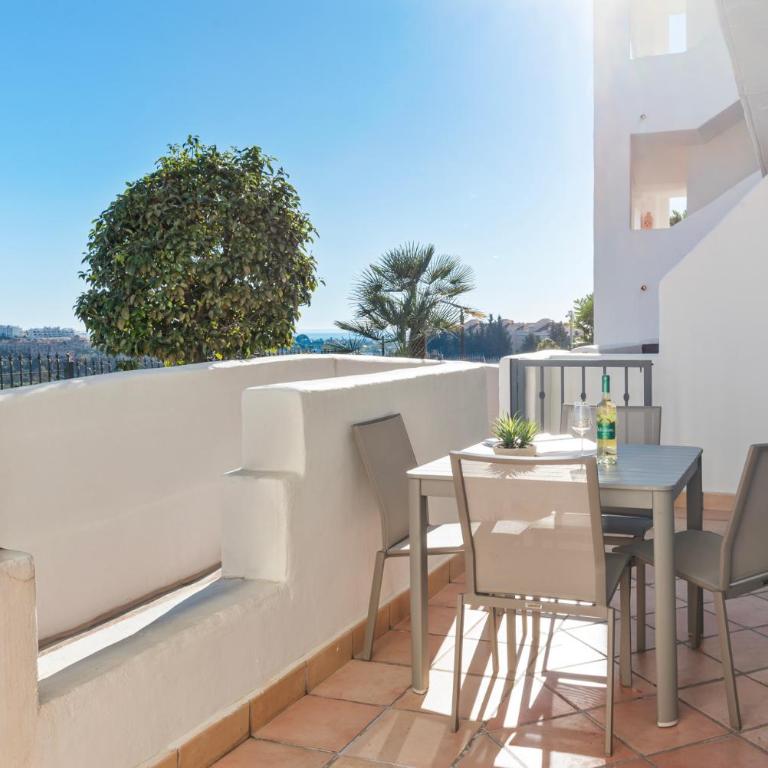 Perla Del Sol Estepona - Apartamento de 2 dormitorios con balcón y terraza - 13