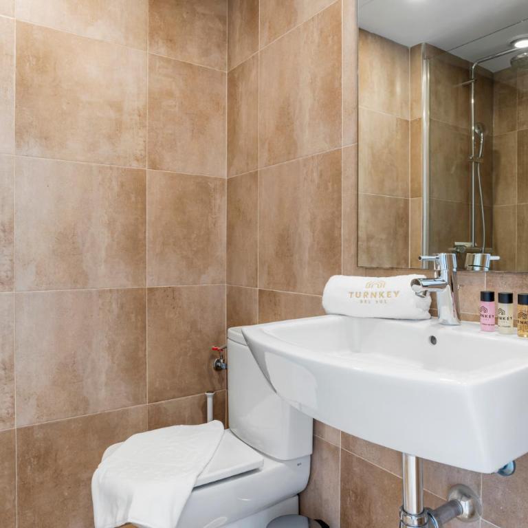 Perla Del Sol Estepona - Apartamento de 2 dormitorios con balcón y terraza - 19