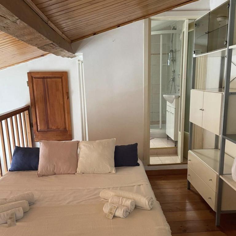 Jacuzzi Suite - Two-Bedroom Apartment - 14