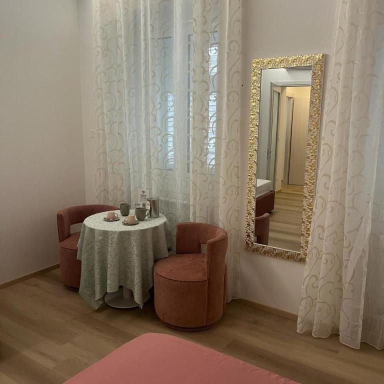Patricia Rooms - Quadruple Room - 11