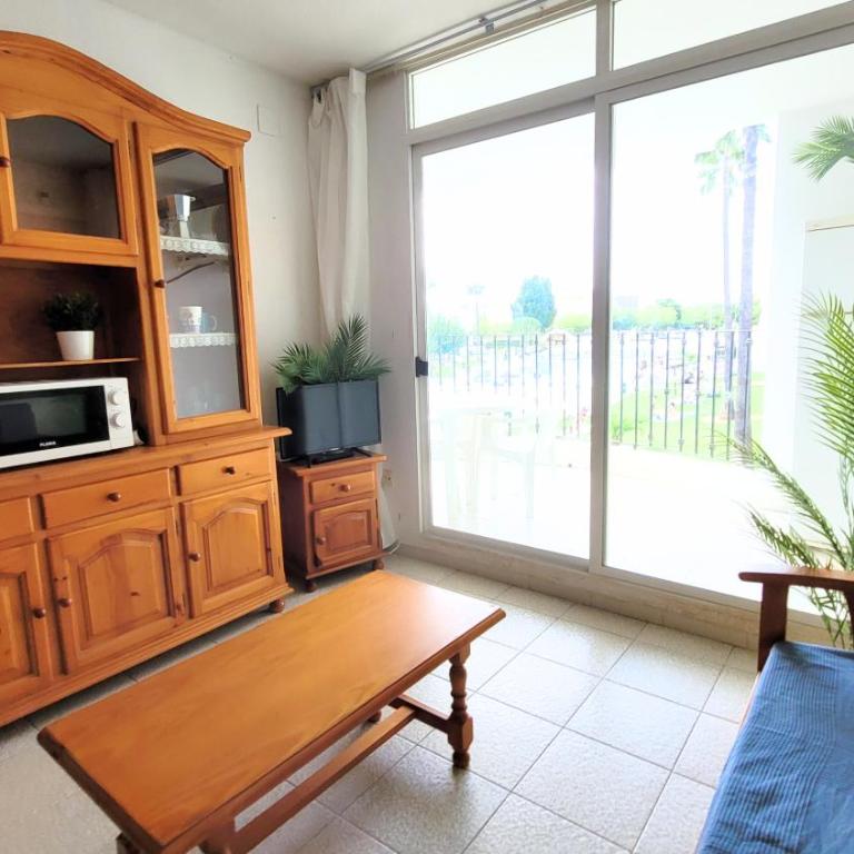 Espacio luminoso, enorme terraza, piscinas y playa - Apartment mit 1 Schlafzimmer - 9
