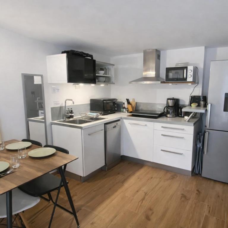 Le Breizh'Aix - Joli duplex au cœur du centre ville d'Aix-en-Provence avec jardin - Apartment mit 1 Schlafzimmer - 7