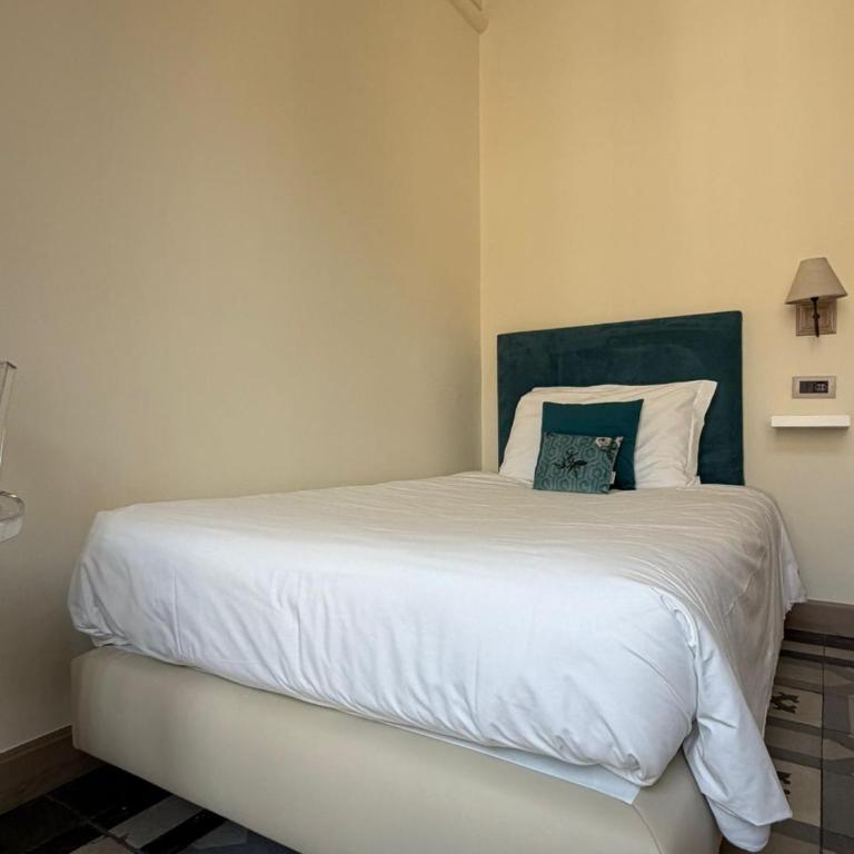 XX SETTEMBRE Urban Relais - Single Room with Private Bathroom - 9