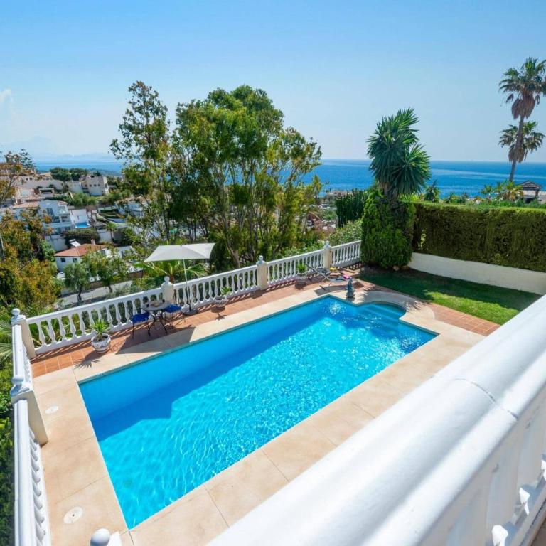 Villa La Cresta by Villa Plus - Villa - 4