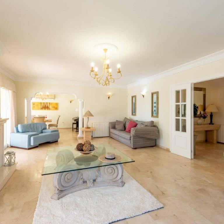 Villa La Cresta by Villa Plus - Villa - 9
